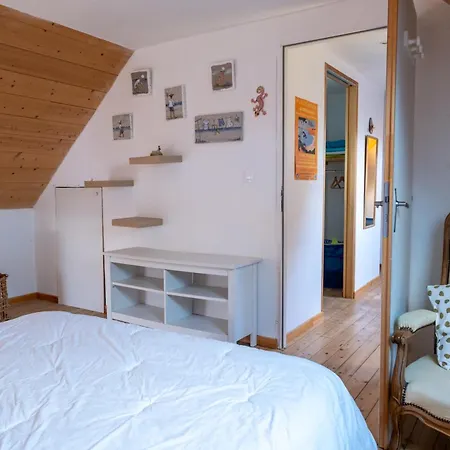 La Maison Aux Volets Bleus A 300m De La Holiday home Locquirec